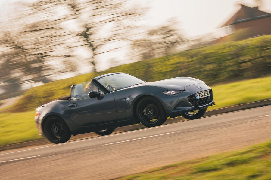 Top 10 affordable sportscars 015 mx5