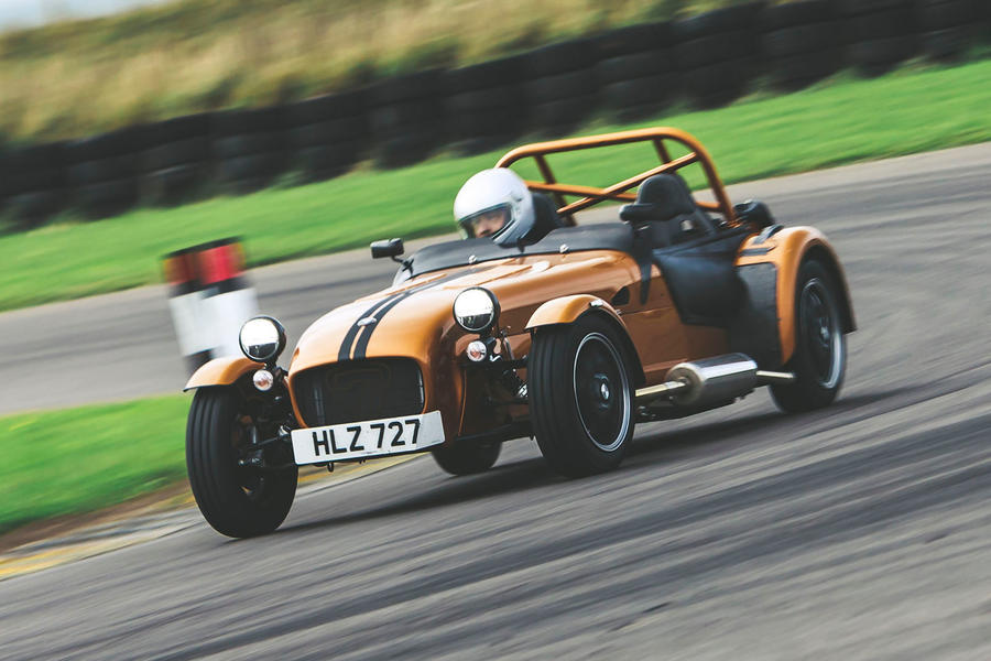 Top 10 affordable sportscars 020 seven